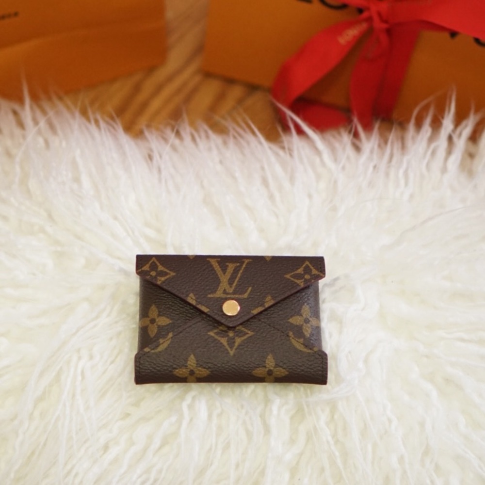 BRAND NEW LV KIRIGAMI SMALL